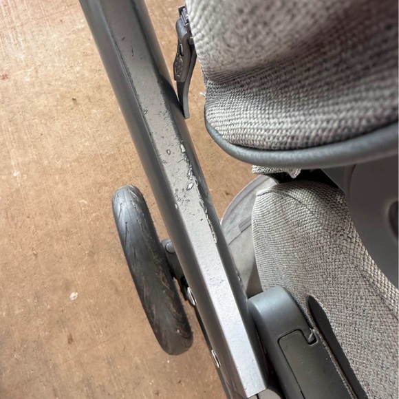 Nuna Mixx Gray and Tan Stroller - Picture 5 of 5